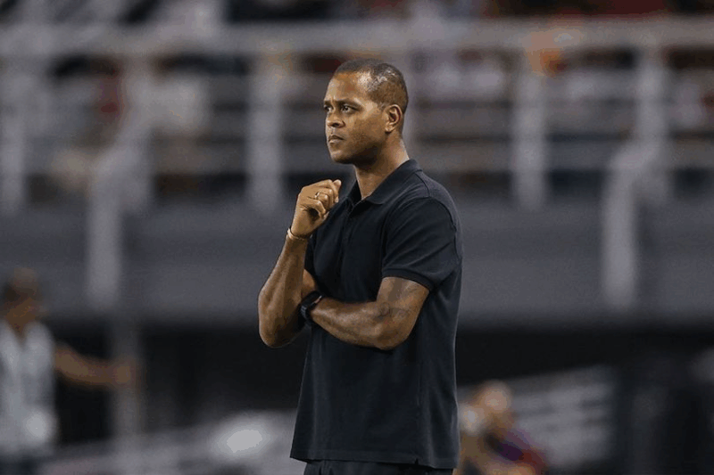 Kluivert Bakal Coret 6 Pemain Timnas Jelang Lawan Arab Saudi